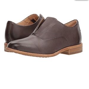 Clarks artisan grey leather shoes